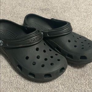 Black crocs